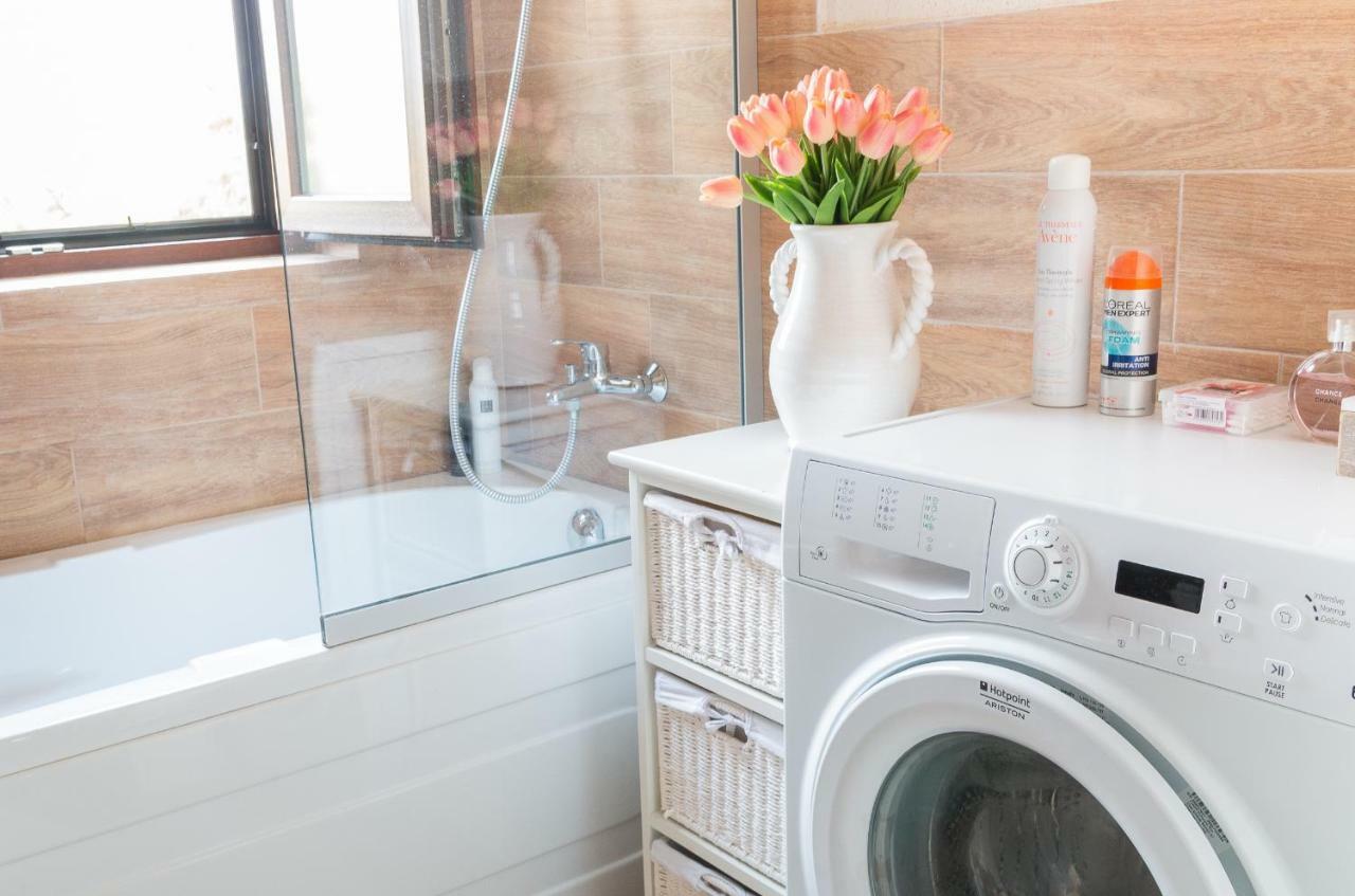Cozy Flat In The Heart Of The City Oradea Ngoại thất bức ảnh