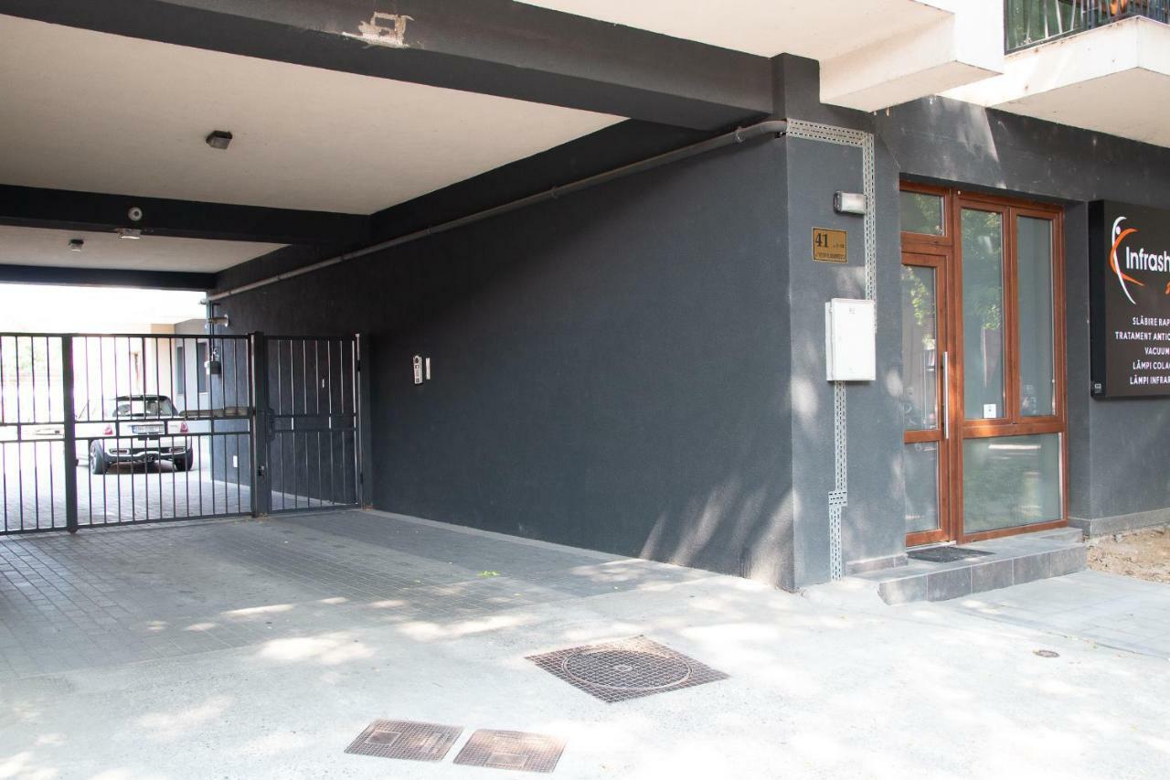 Cozy Flat In The Heart Of The City Oradea Ngoại thất bức ảnh