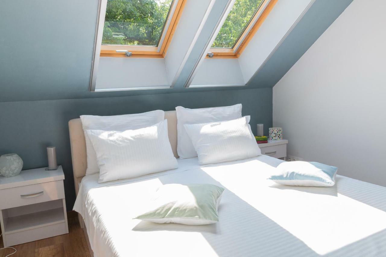 Cozy Flat In The Heart Of The City Oradea Ngoại thất bức ảnh